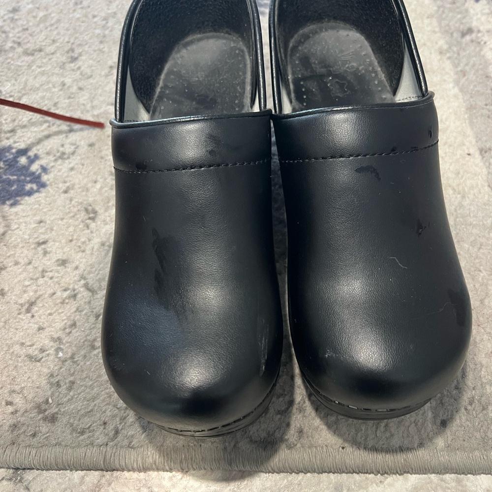 New Dansko work clogs size 9